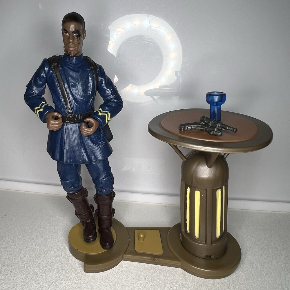 Achk Med-Beq (Coruscant Outlander Club) Hasbro Star Wars Saga Collection